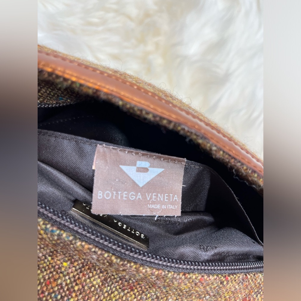 Bottega Veneta Vintage Tweed Patent Leather Copper Color Leather Shoulder Clutch - Picture 9 of 17